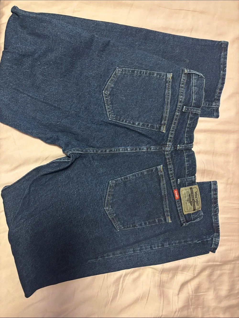Wrangler Straight Leg men’s Jeans in Dark Blue Denim
